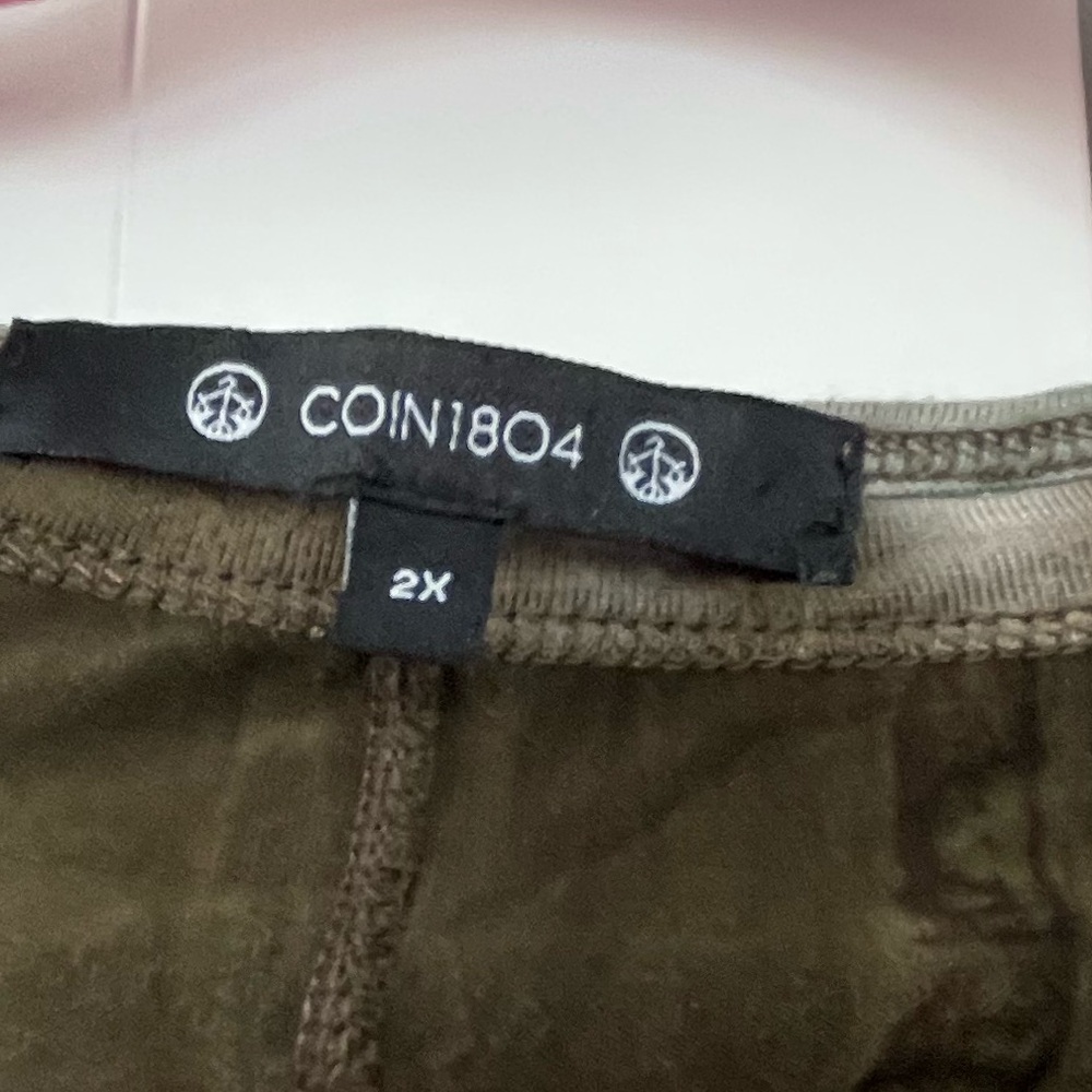 Coin 1804 Olive Green 2X Top - Picture 5 of 5